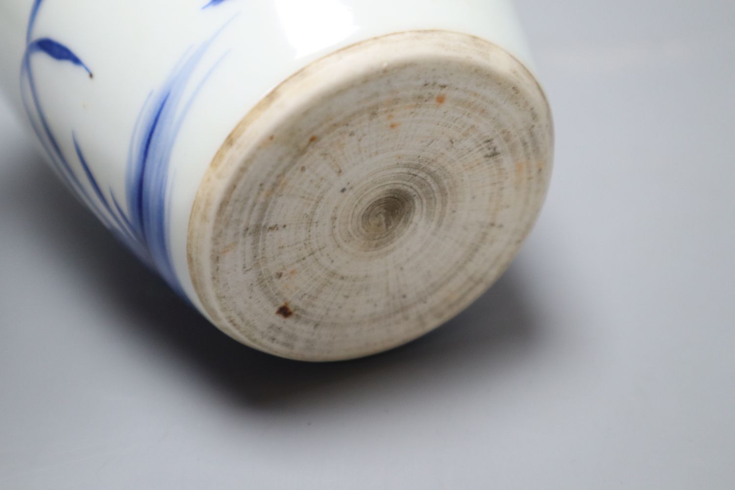 A Chinese blue and white ovoid jar, 18cm